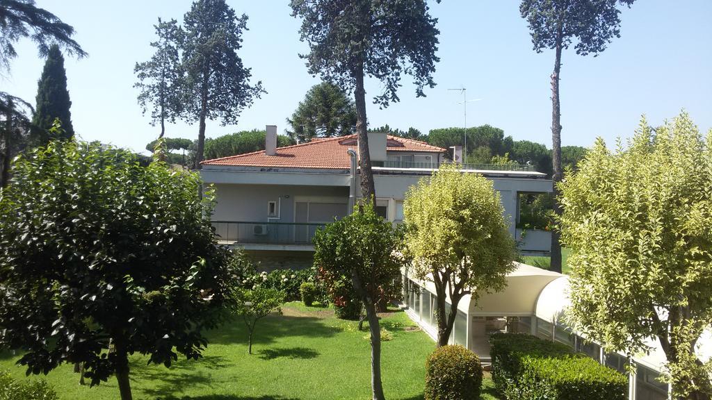 Casa Per Ferie Cardinal G. Guarino Bed & Breakfast - Rome, Rome